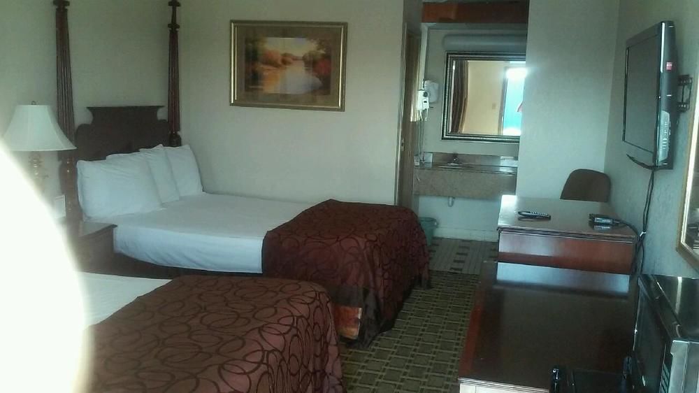 Economy Inn - Стейтсвилл Экстерьер фото