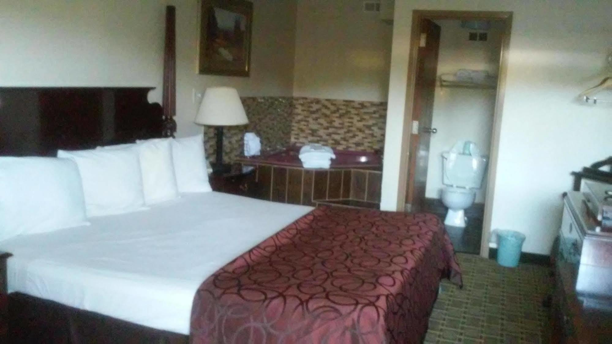 Economy Inn - Стейтсвилл Экстерьер фото