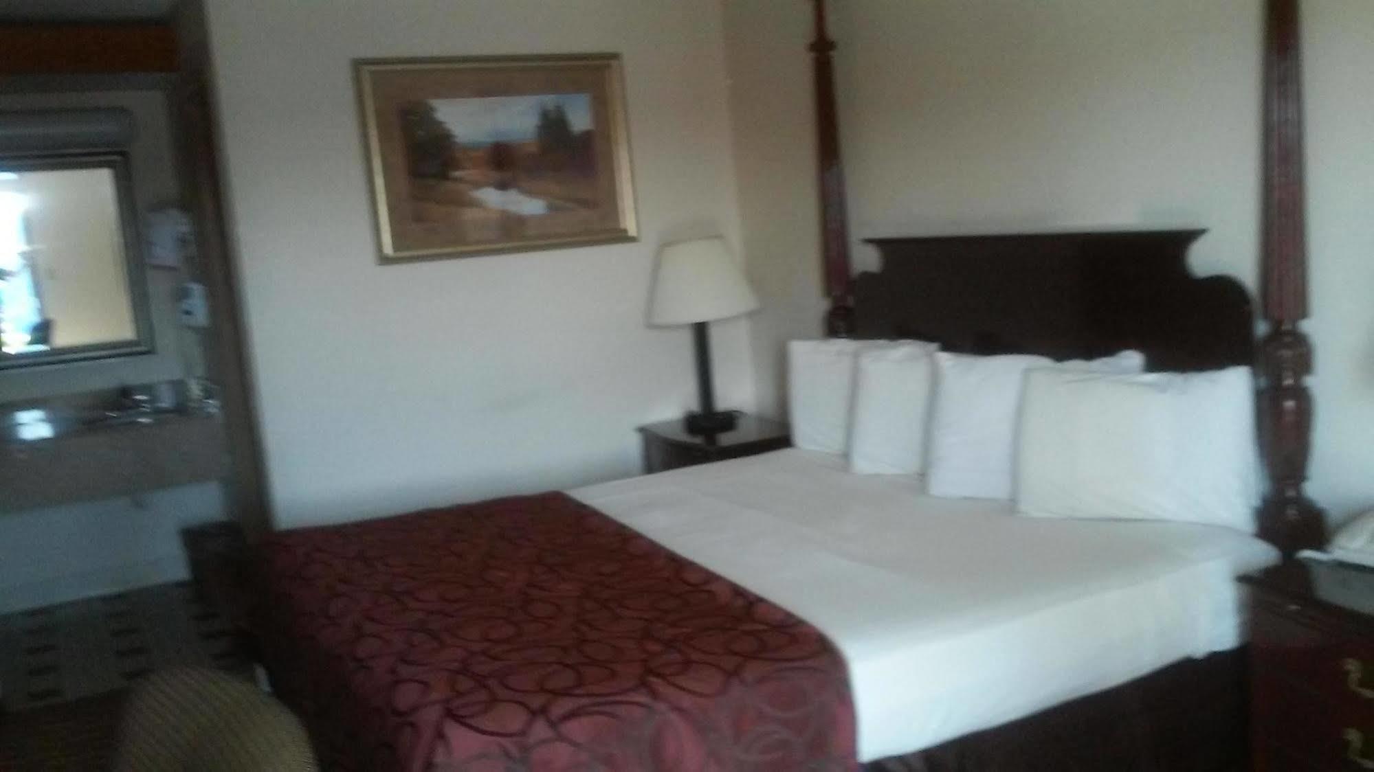 Economy Inn - Стейтсвилл Экстерьер фото