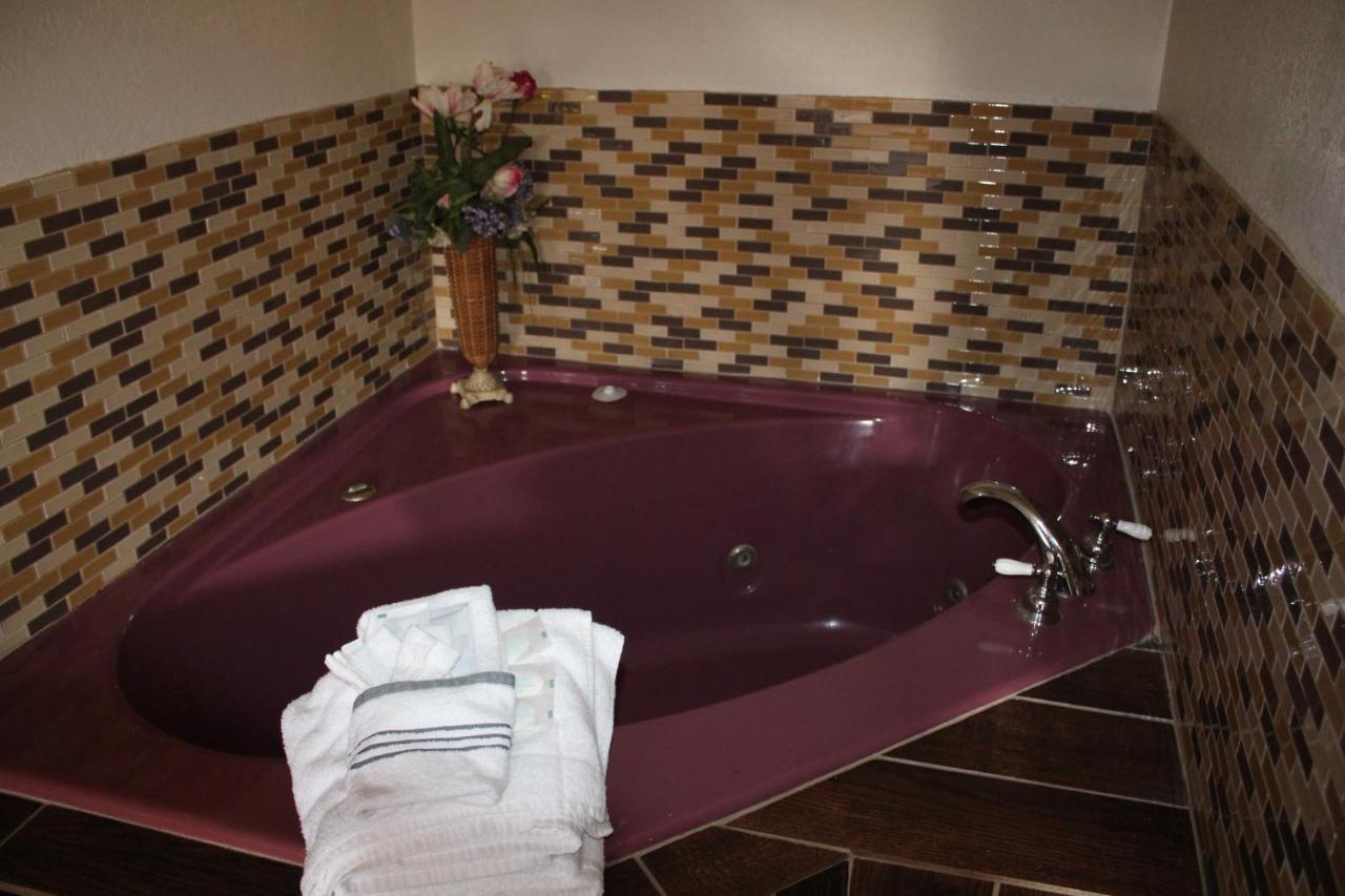 Economy Inn - Стейтсвилл Экстерьер фото